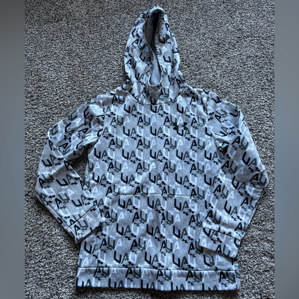 Boy's Under Armour Hoodie Sz M